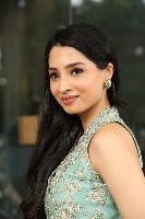 Manisha Kandkur Photos